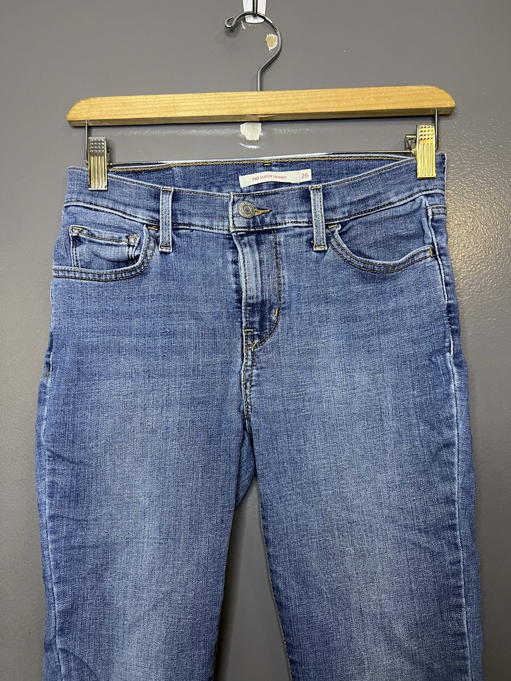 Levis 710 Super Skinny Jeans Womens 26 Medium Wash Mid Rise Stretch Denim